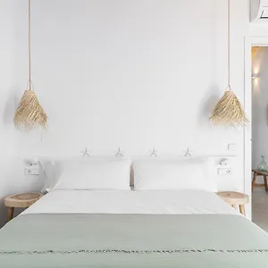  Hotel S'enclova Petit Spanien