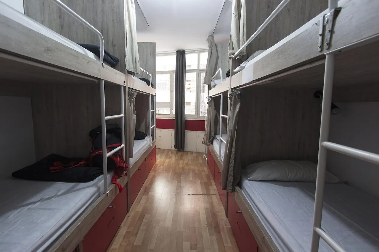 Break N Bed Hostel Barcelona 0*,