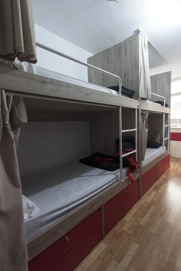 Break N Bed Hostel Barcelona