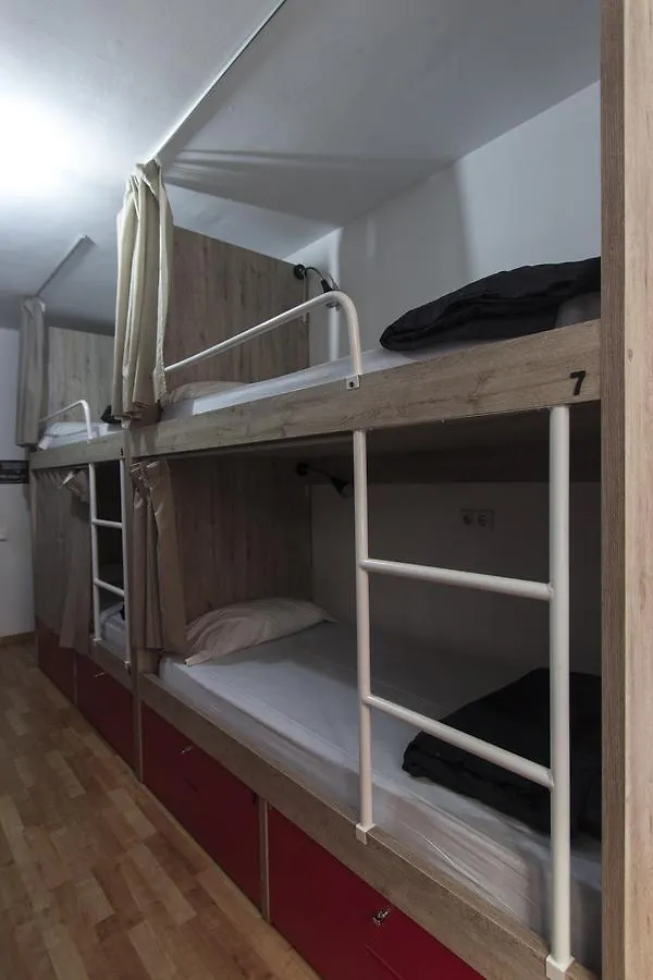 Break N Bed Hostel Barcelona 0*,  Spain